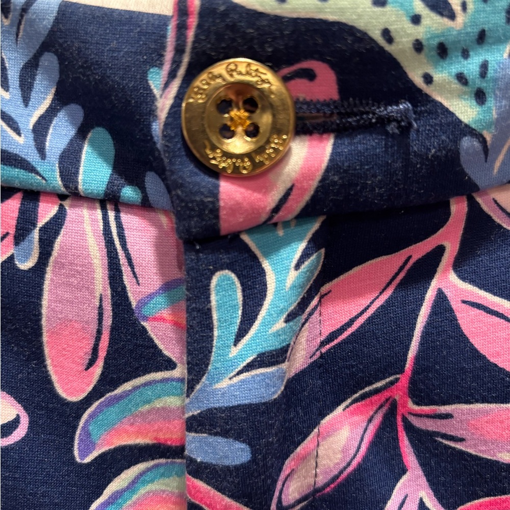 Lilly Pulitzer women’s shorts - Picture 3 of 6